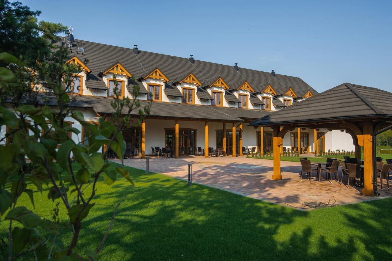 Hotel Nowa Holandia Эльблонг Экстерьер фото