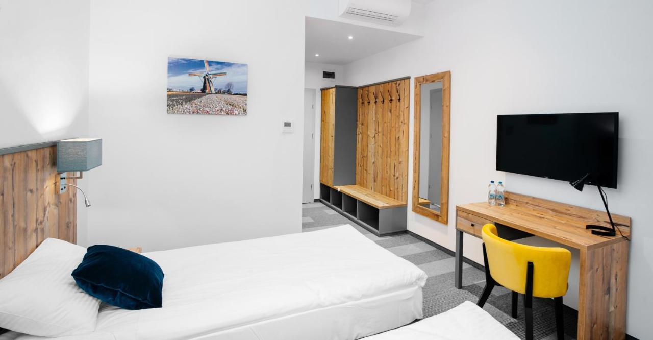 Hotel Nowa Holandia Эльблонг Экстерьер фото